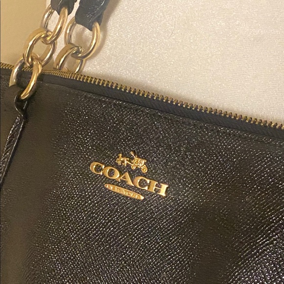 EUC COACH Black Shoulder Bag Gold Hardware - Picture 4 of 9